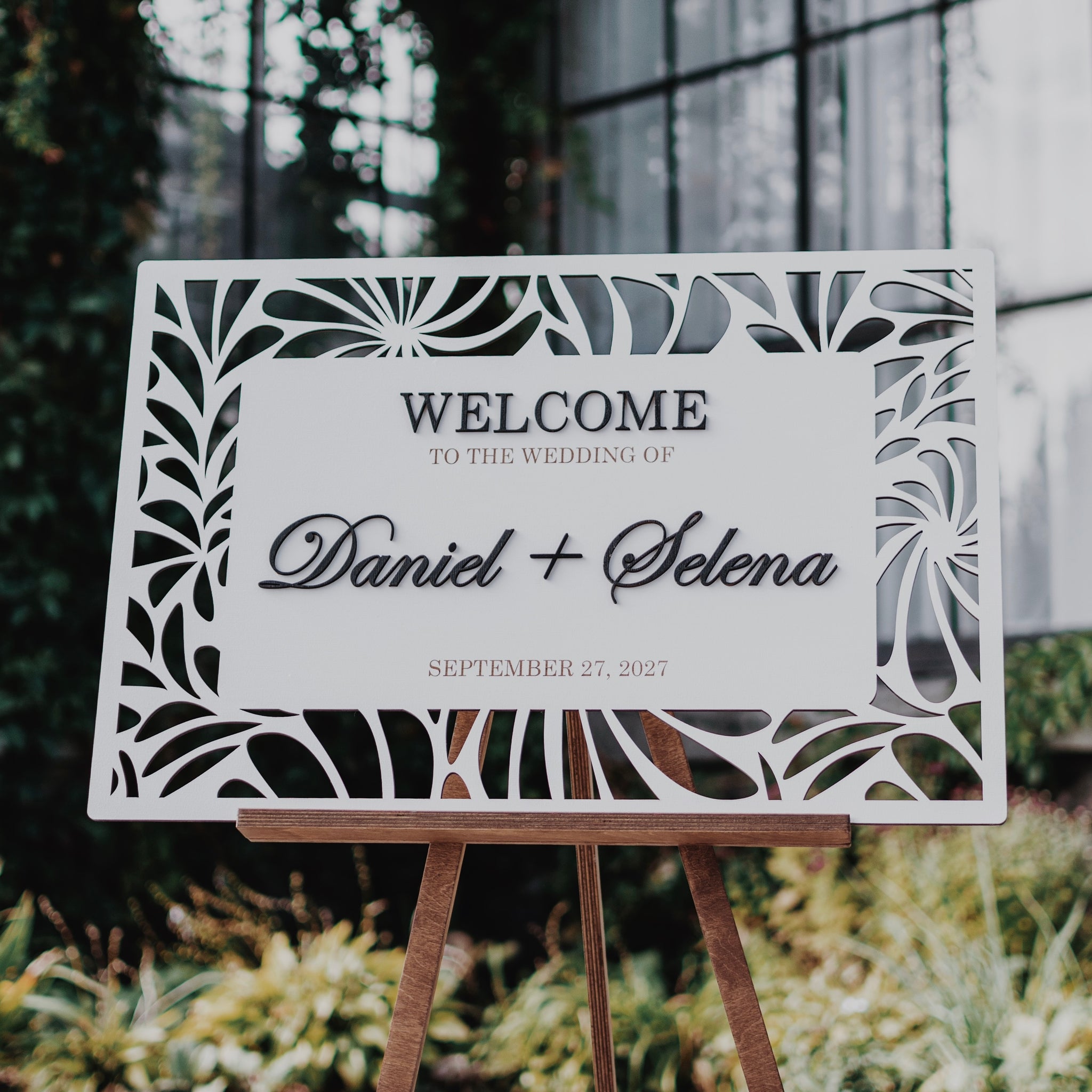 The Significance of a Personalized Welcome Board: Elevating Your Wedding Experience