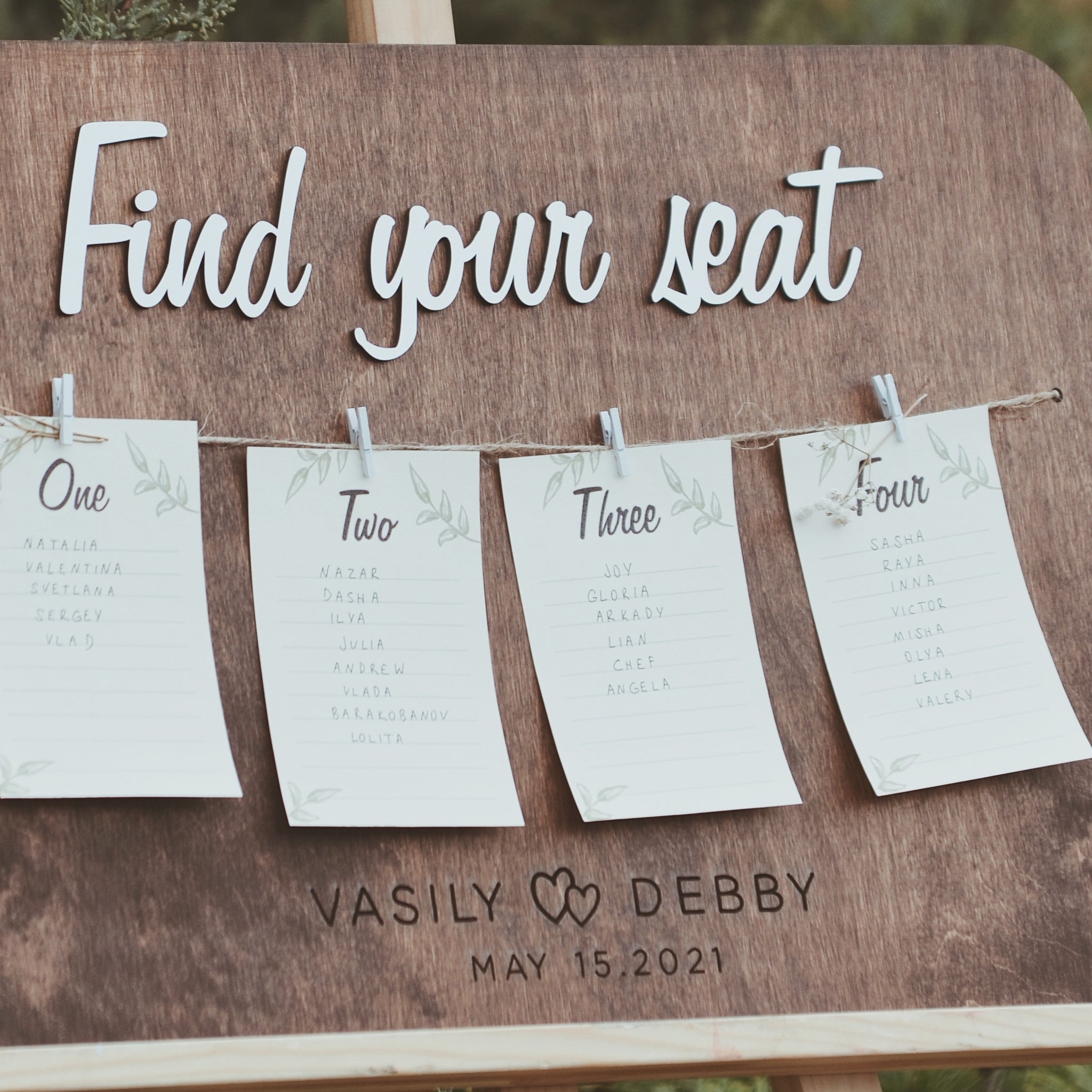 Improve Your Wedding Decor with a Charming Wooden Seating Chart